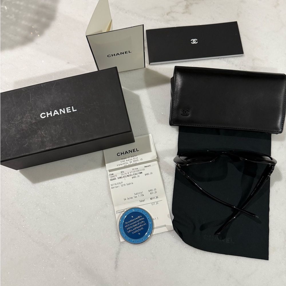 CHANEL Sunglasses